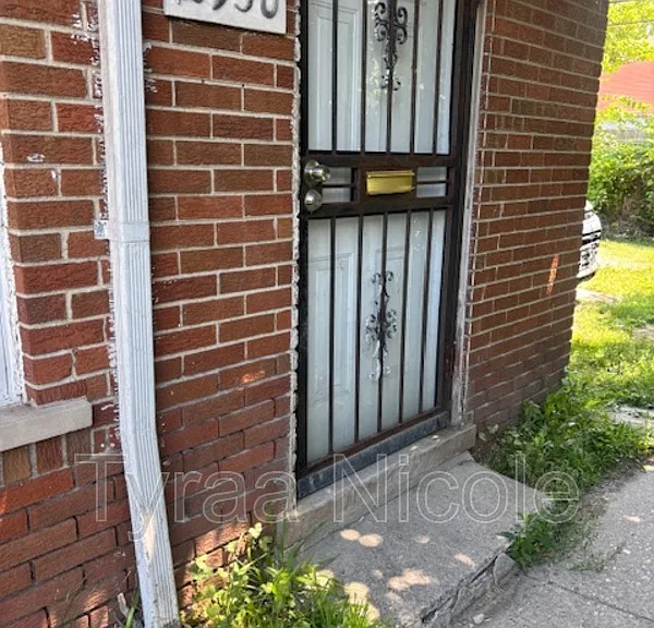 12930 Southfield Service Dr — Photo 4