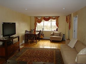 4th image of 135 Sea Breeze Ave APT 205