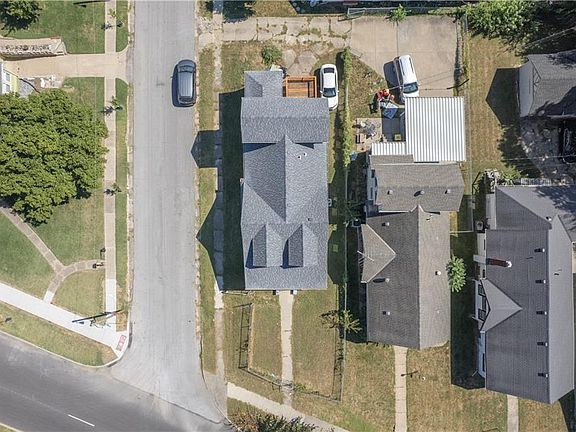 4th image of 7017 Paseo Blvd