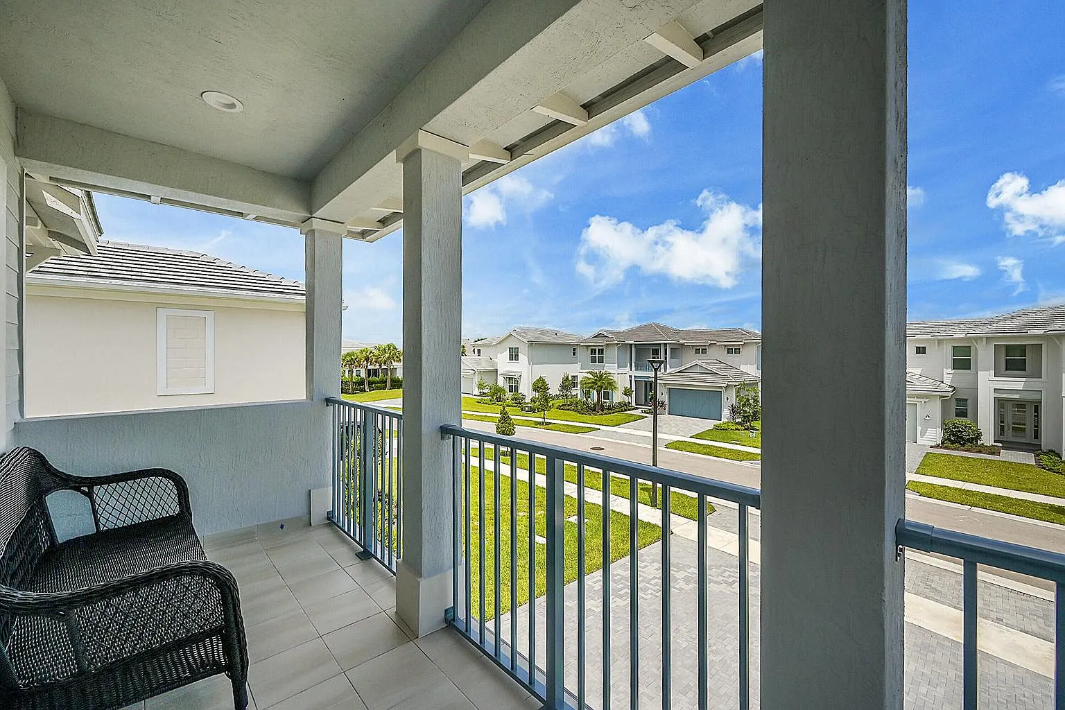 5 bed, 4.5 bath, 3953 sqft, $7,500 — Photo 4