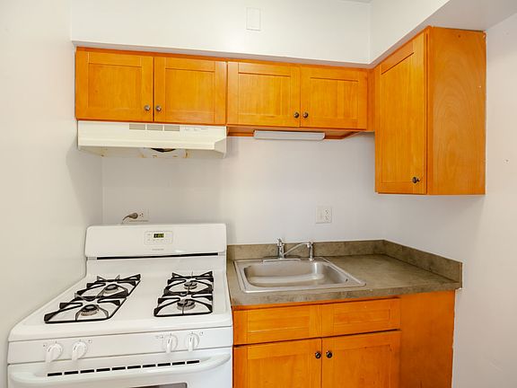2nd image of 5741 W 35th St APT 7F