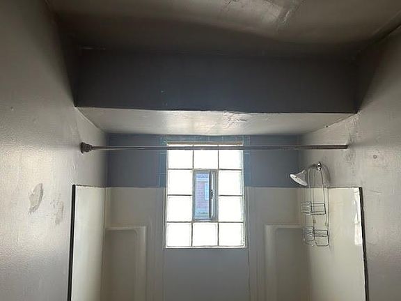 3rd image of 4631-4633 W Villard Ave
