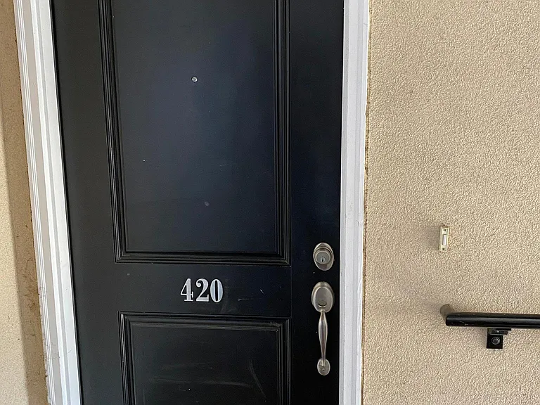 1308 Kenilworth Ave #420 — Photo 8