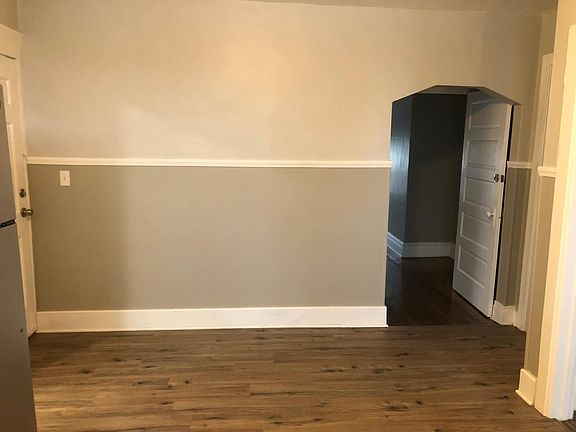 5th image of 346 Parkdale Ave