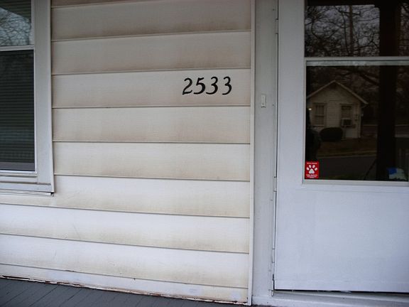2nd image of 2533 Verona Ave