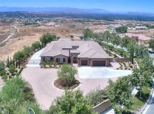 540 Mountain House Dr, Riverside, CA 92506