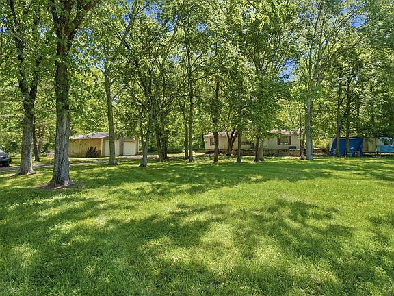 3rd image of 2561 Bell Rd