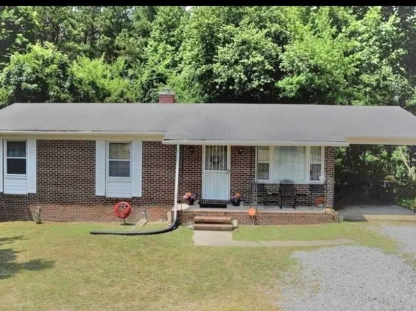 1926 Sunnyside Rd, Crewe, VA 23930