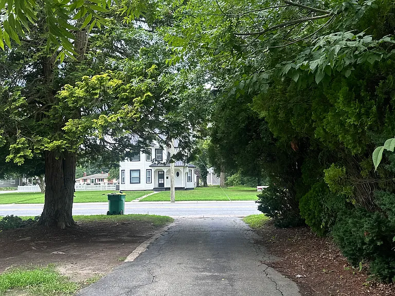 415 S Main St — Photo 2