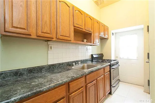 Rented by Century 21 American Homes | media 32