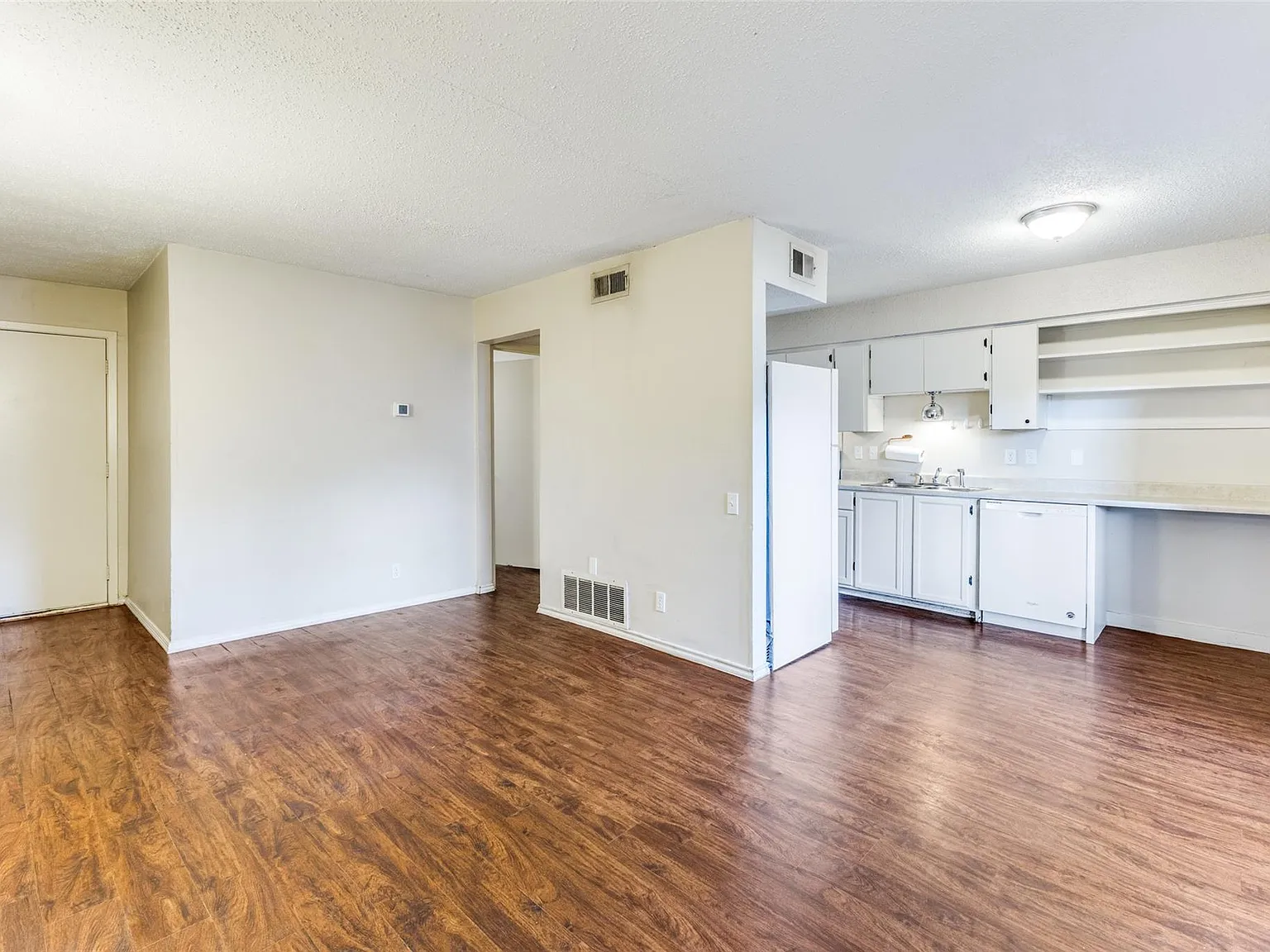 1 bed, 1.0 bath, 606 sqft, $1,400 — Photo 4