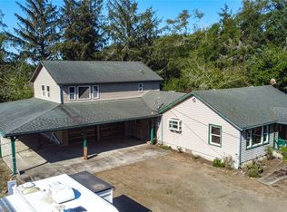 27 Chinook Valley Rd, Naselle, WA 98614