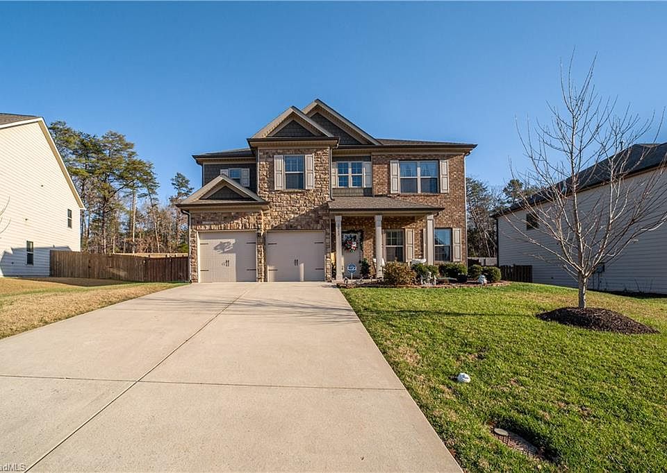 1st image of 1013 Scotch Pine Way