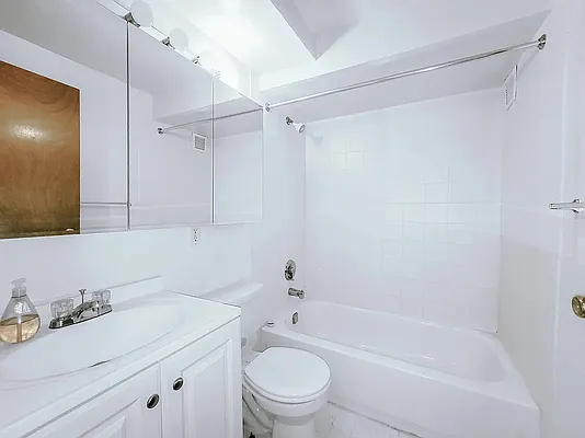 Rented by Metropolitan Property Group | media 6