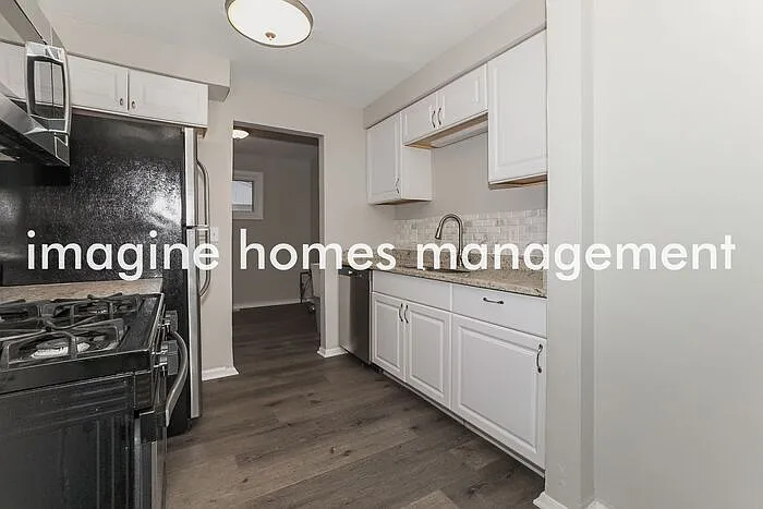 27811 Knickerbocker Rd — Photo 6