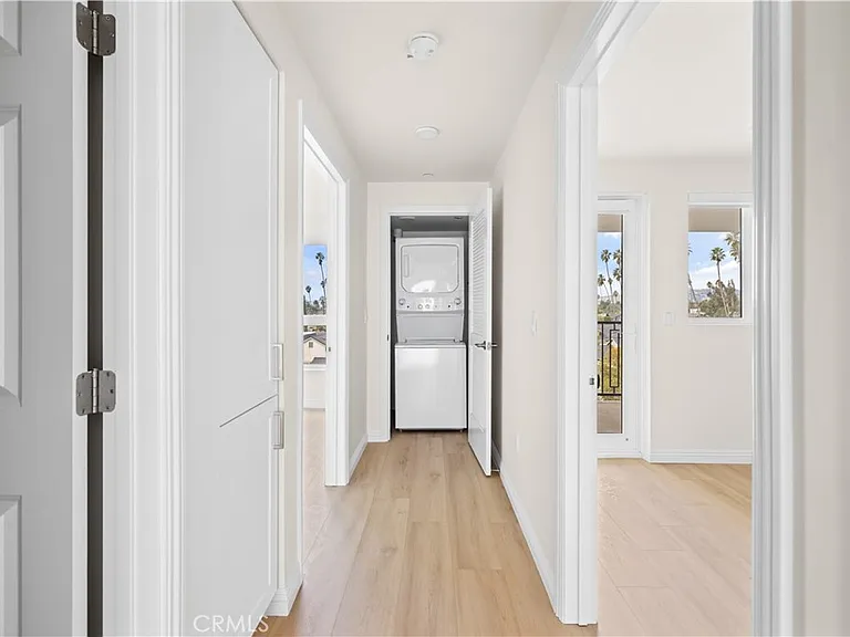 1818 S Norton Ave #403 — Photo 10