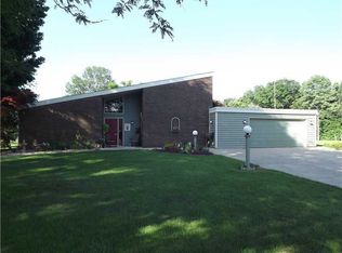 29 W Northeast Ct, Shelbyville, IN 46176