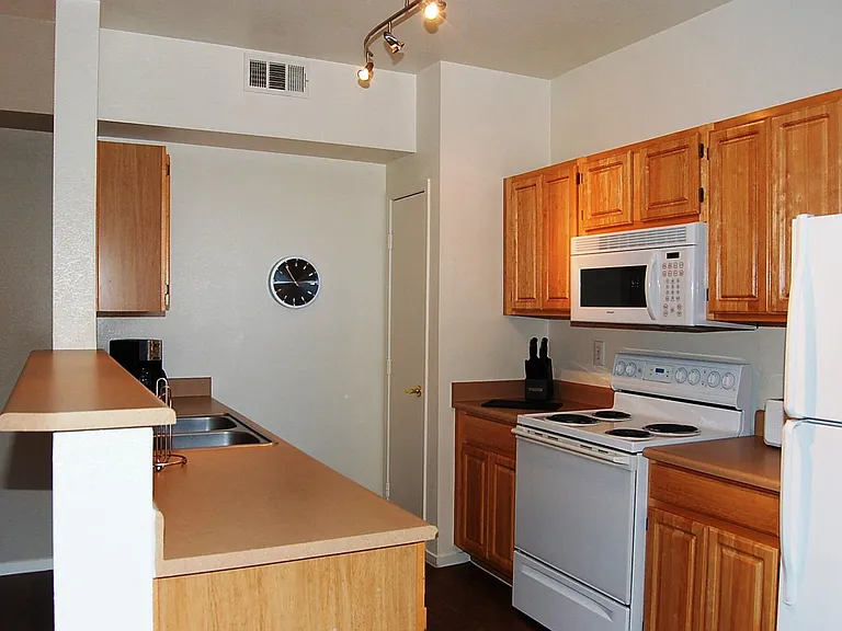 Copper Creek Apartments — Photo 45