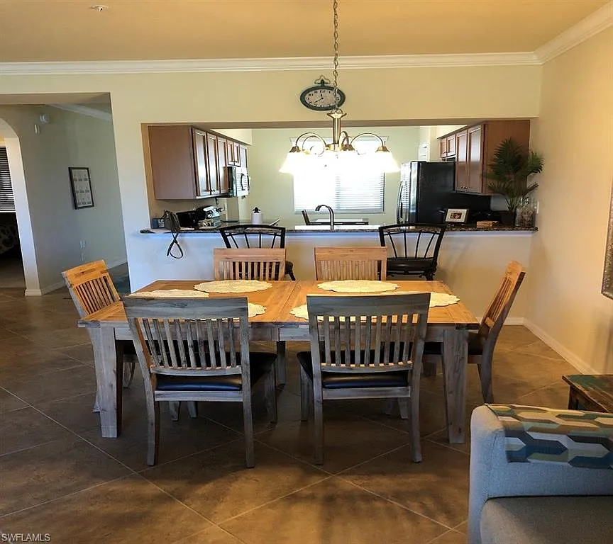 2 bed, 2.0 bath, 1122 sqft, $6,500 — Photo 3