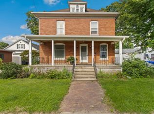 215 S Dixon Ave, Dixon, IL 61021