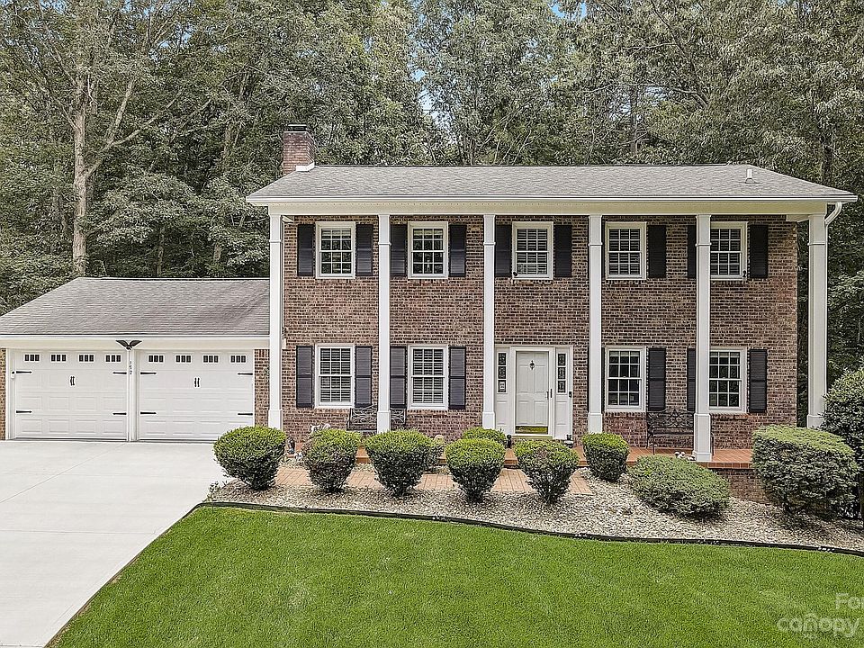 172 Haywood Knolls Dr, Hendersonville, NC 28791 Zillow