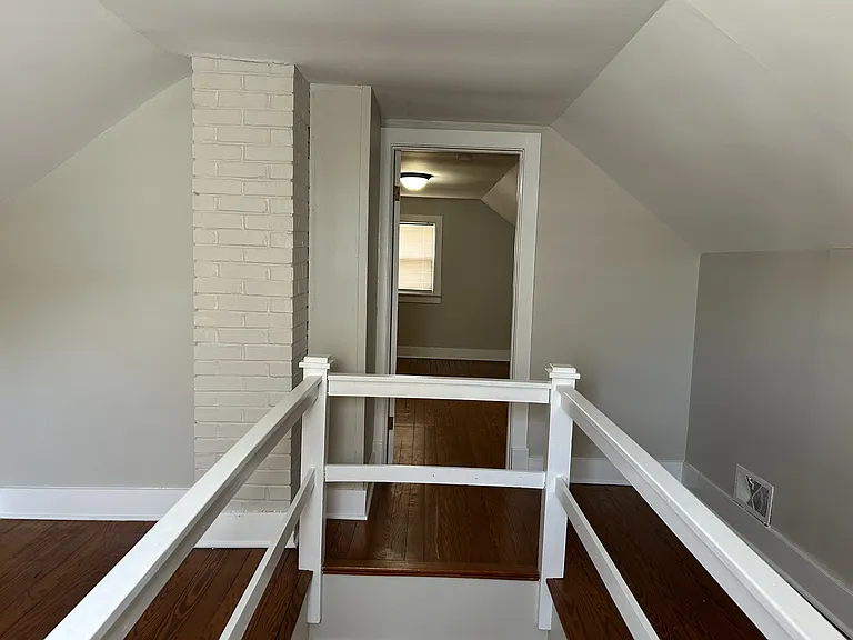 352 Shenandoah Ave — Photo 16