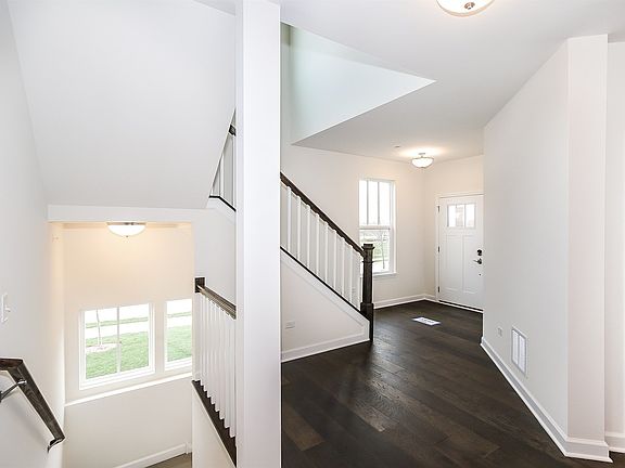 3rd image of 509 Peterson Ct Lot 9.04