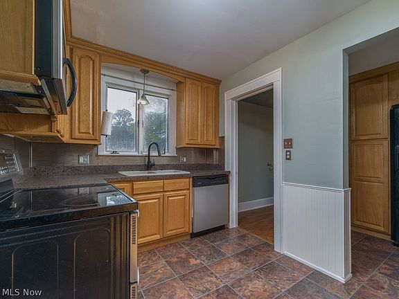 4th image of 133 Bonnett St SW