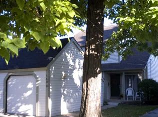 140 W Lincoln Ave #A, Barrington, IL 60010