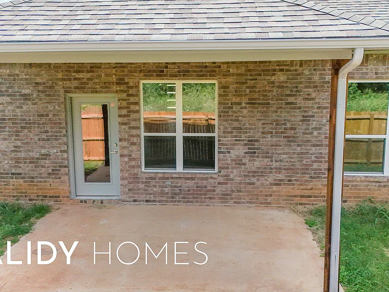 412 Remington Ave — Photo 26