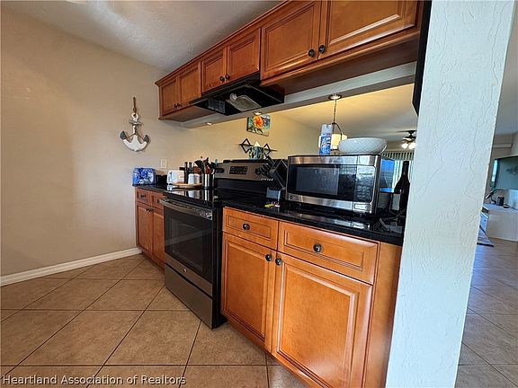 5th image of 5548 Matanzas Dr