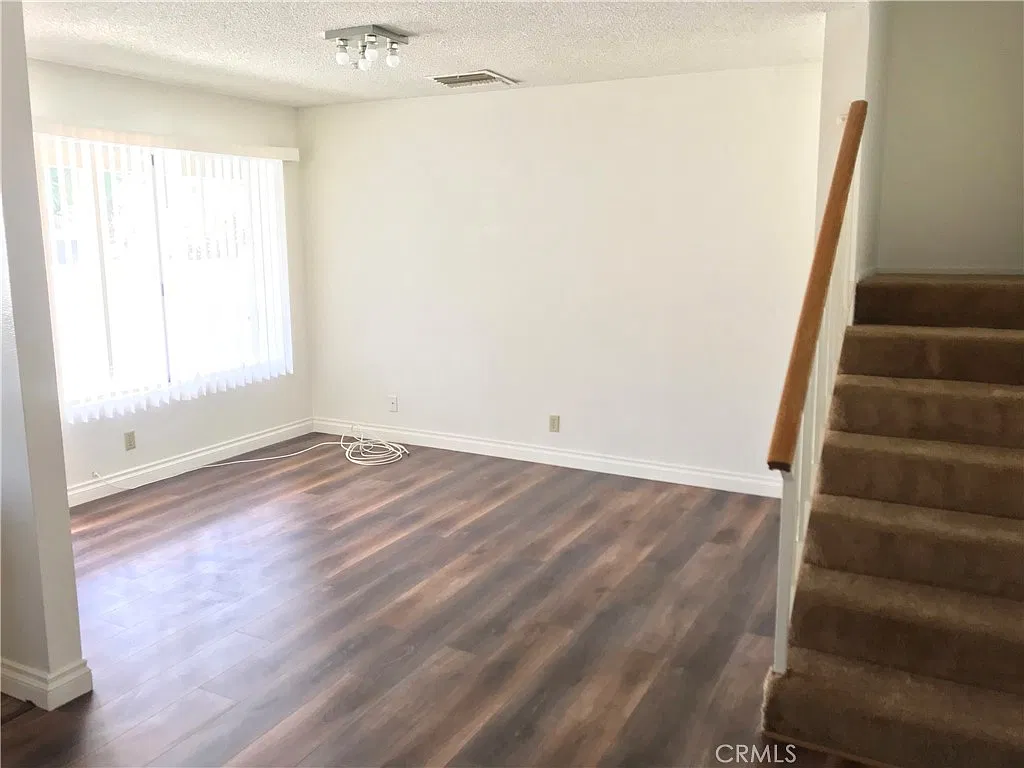 2 bed, 1100 sqft, $2,650 — Photo 4