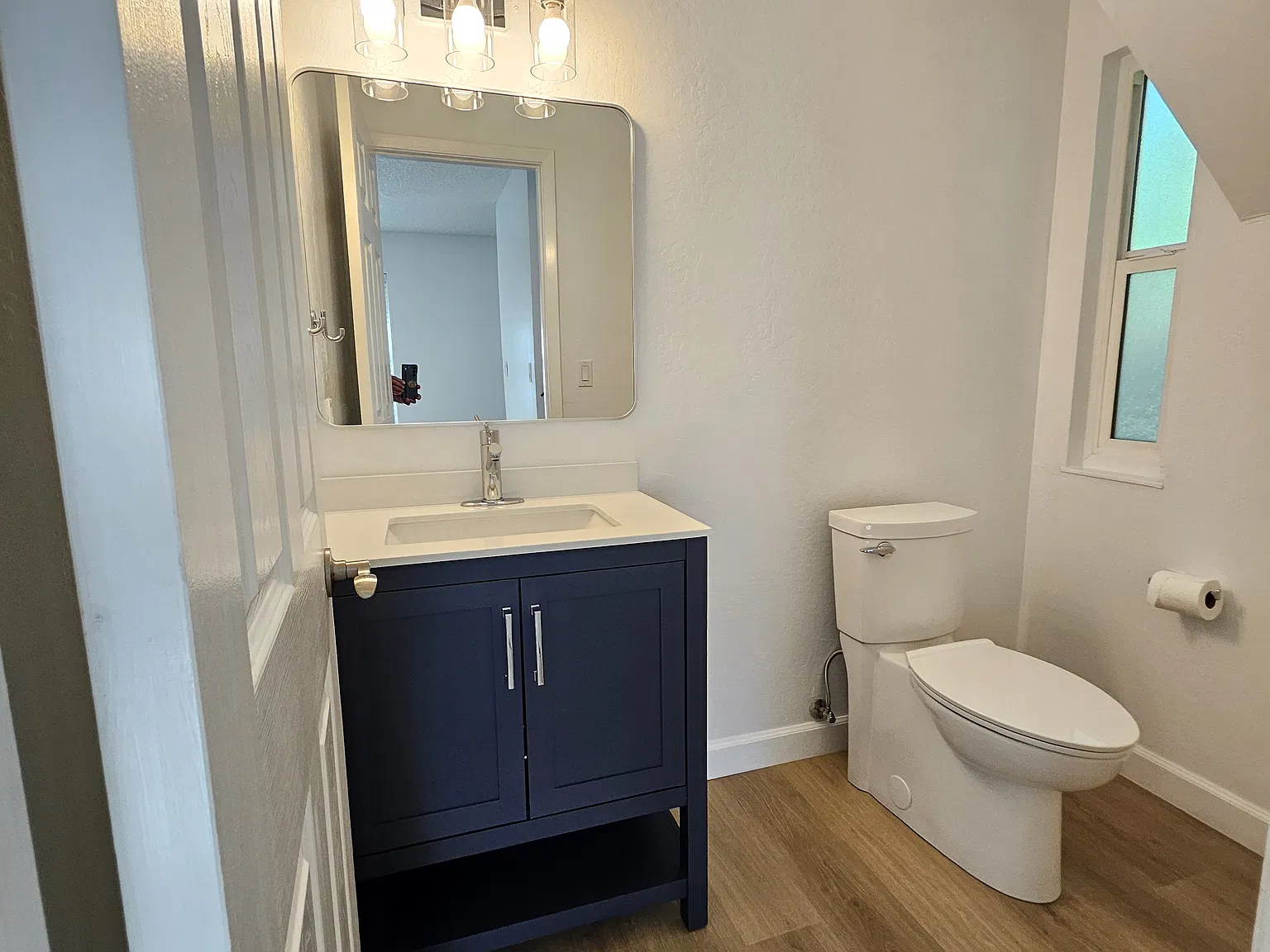 3 bed, 1.5 bath, 1262 sqft, $3,100 — Photo 3