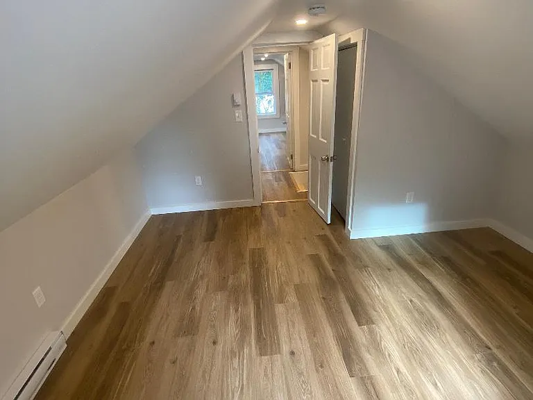 4 Beverly Ter — Photo 20