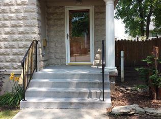 426 E 9th St, Lockport, IL 60441