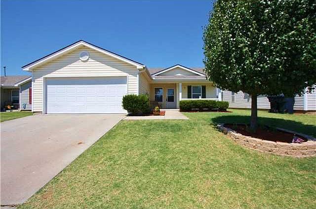 1st image of 909 Tulip Dr