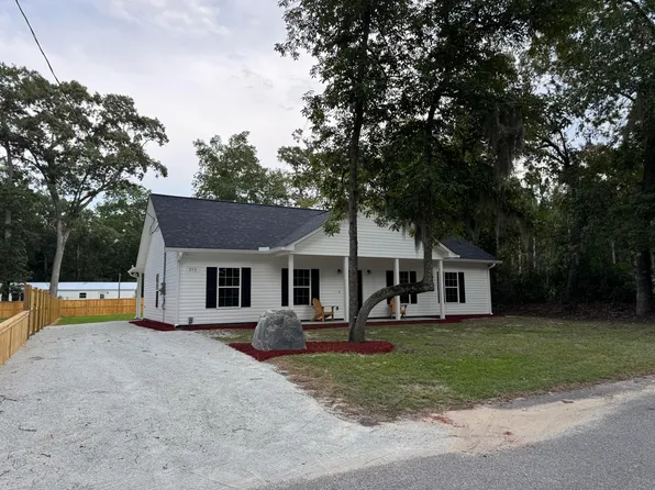 215 Middleton St, Eutawville, SC 29048