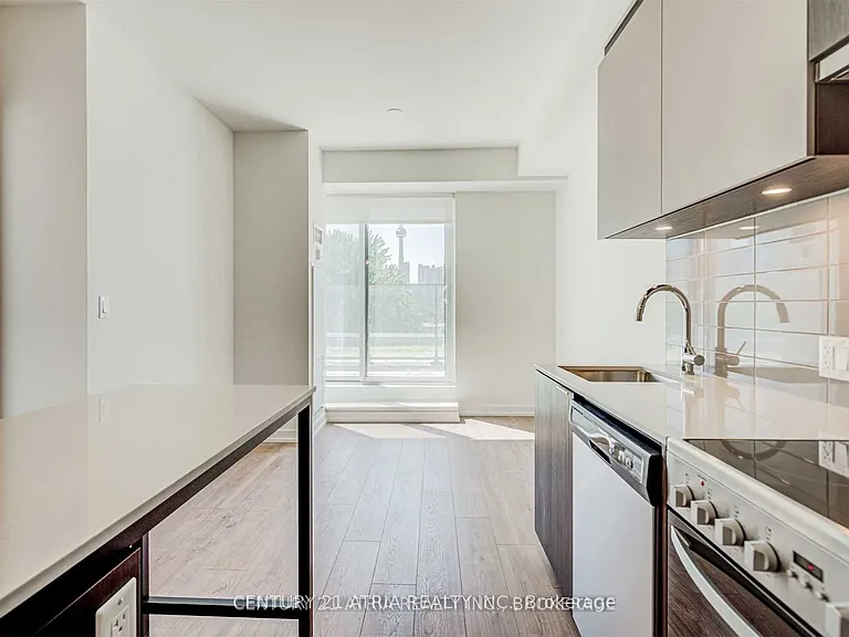 203 College St #512 — Photo 6