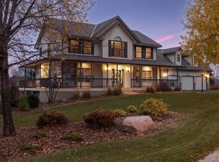 1596 Wexford Cir, Eagan, MN 55122