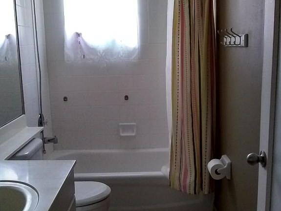 4th image of 1077 Via Jardin