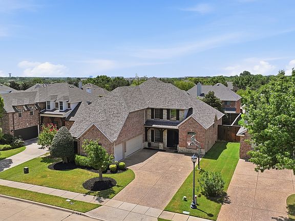 2nd image of 15701 Crown Cove Ln