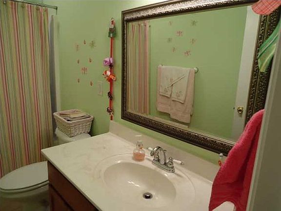 4th image of 9215 Broad Leaf Ln