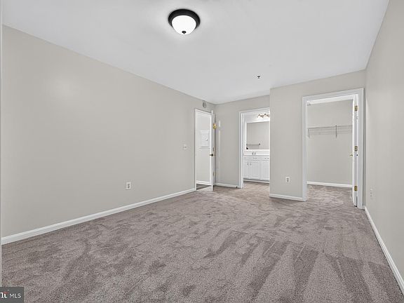 5th image of 2159 Scotts Crossing Ct APT 1
