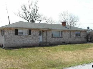 795 Meadowbrook Ln, Gettysburg, PA 17325