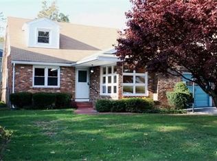 8 Halsdorf St, Albany, NY 12208
