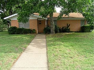 601 Lynda Ln, Arlington, TX 76010