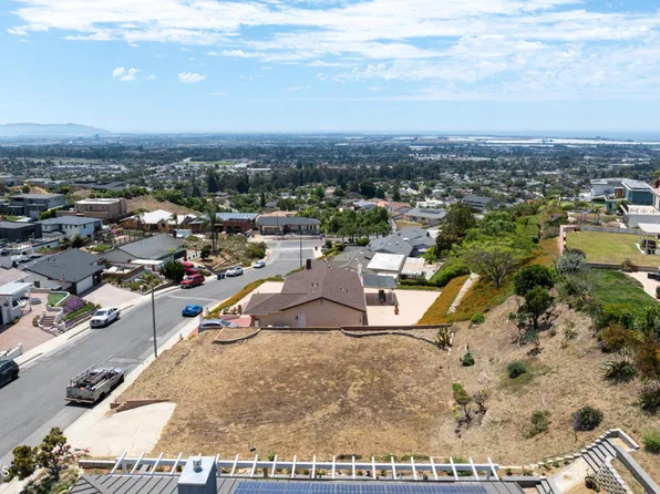 679 Adirondack Ave, Ventura, CA 93003