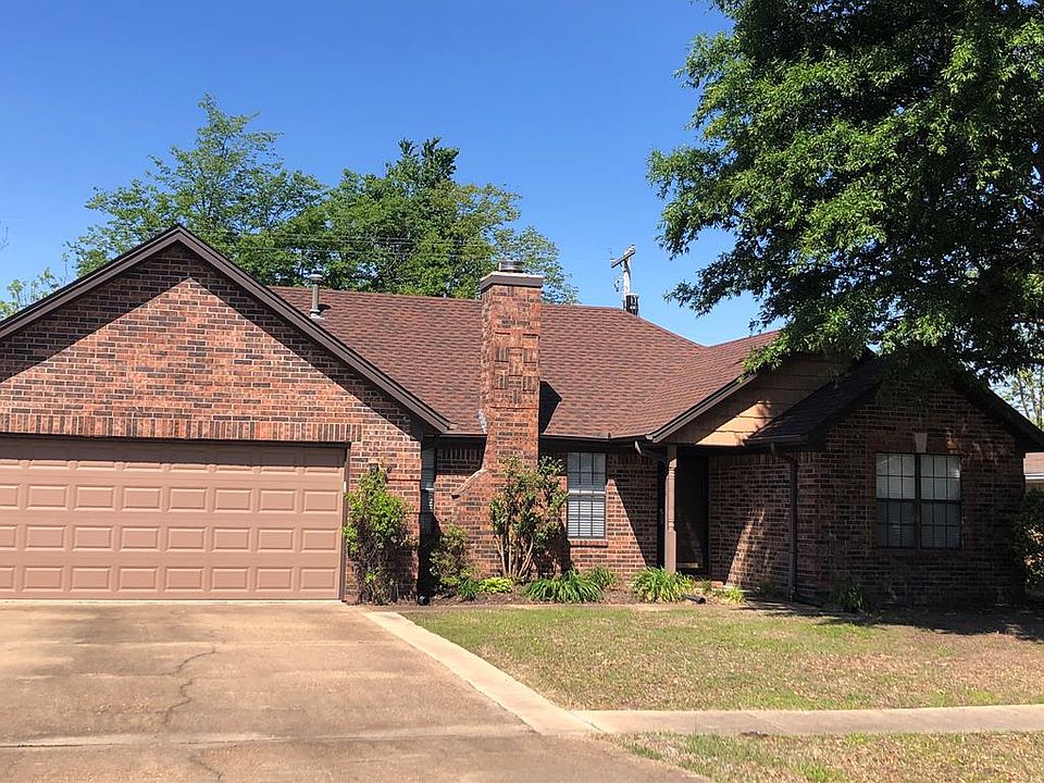 1st image of 606 White Oak Dr