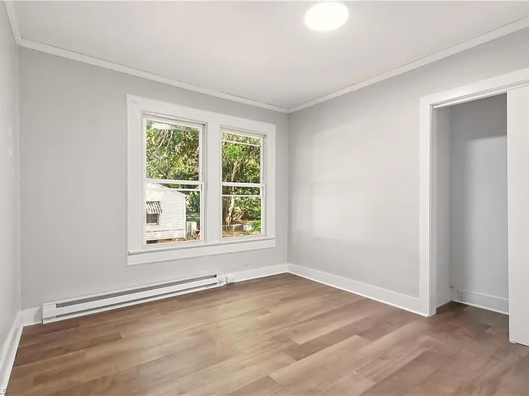 2051 Bloomfield Dr — Photo 15