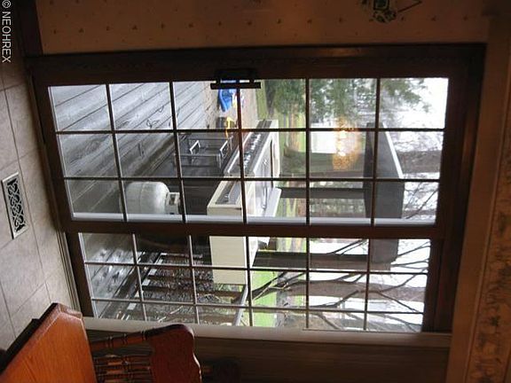 4th image of 3132 Creekside Dr